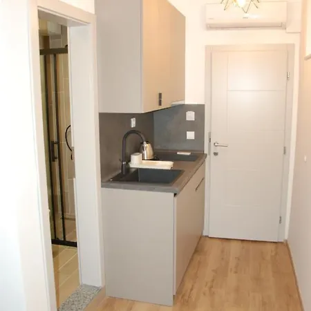 E&m Apartment